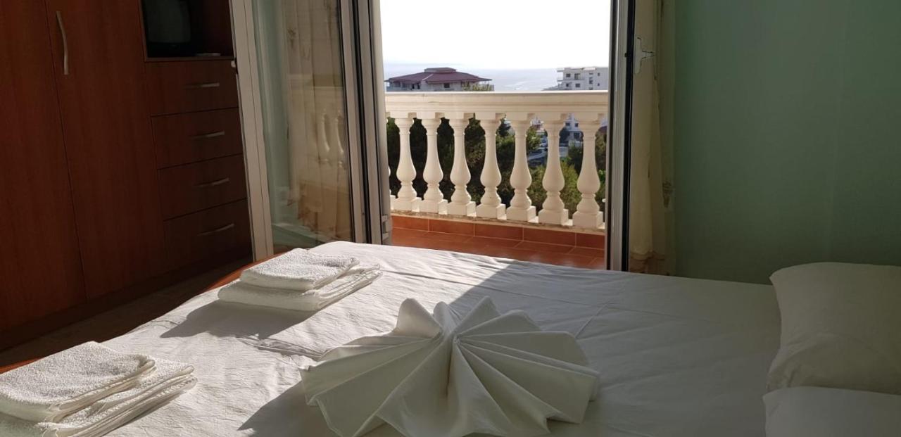 Stunning Sea View Apartments Sarande Ngoại thất bức ảnh