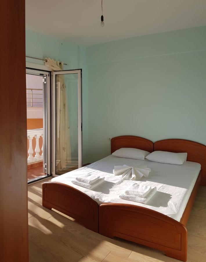 Stunning Sea View Apartments Sarande Ngoại thất bức ảnh