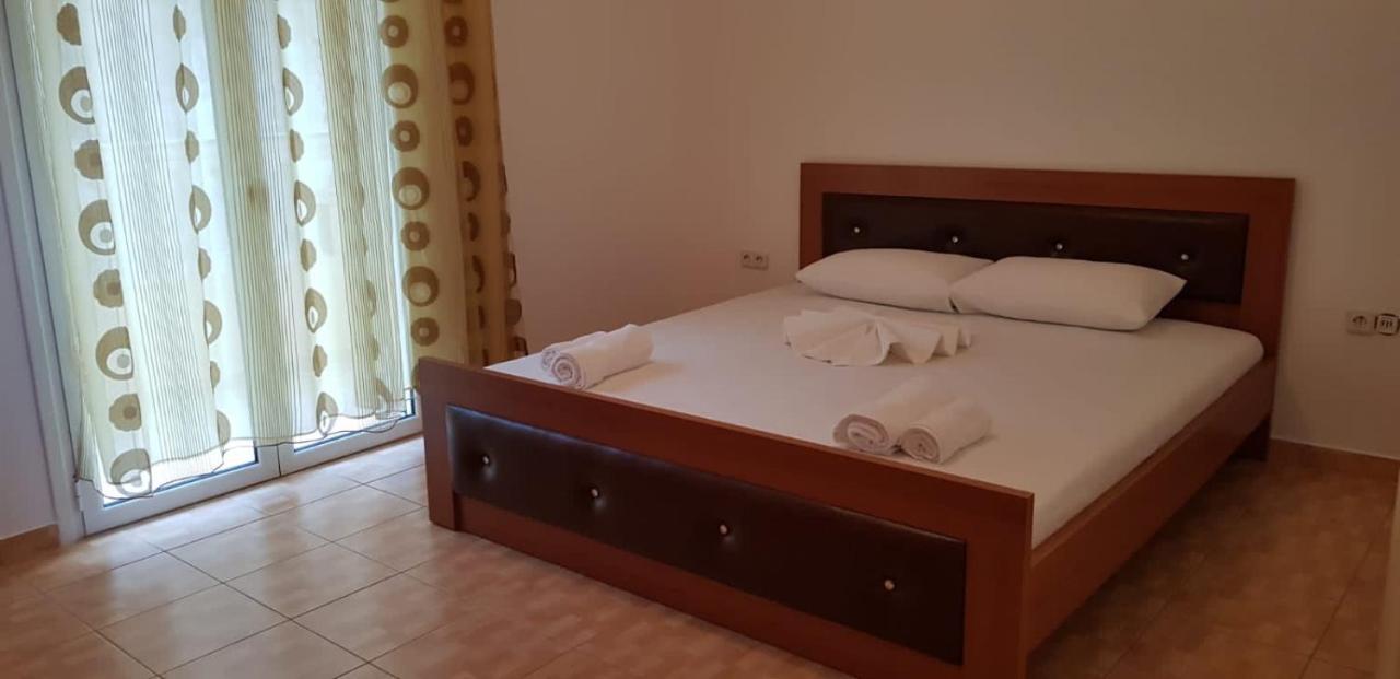 Stunning Sea View Apartments Sarande Ngoại thất bức ảnh