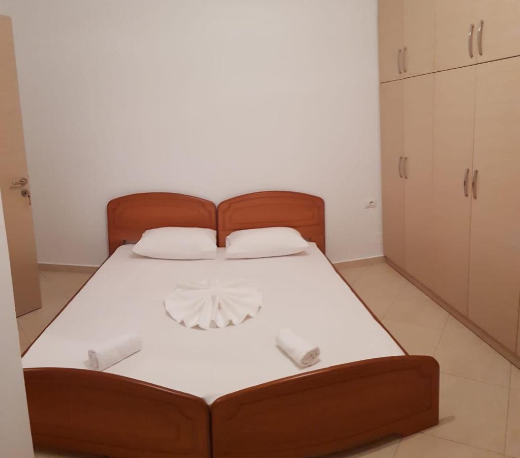 Stunning Sea View Apartments Sarande Ngoại thất bức ảnh