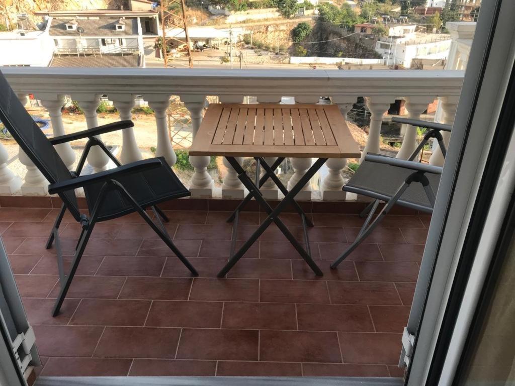 Stunning Sea View Apartments Sarande Ngoại thất bức ảnh