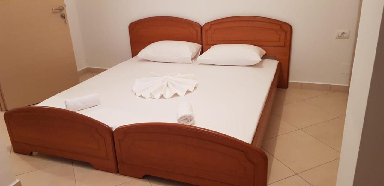 Stunning Sea View Apartments Sarande Ngoại thất bức ảnh
