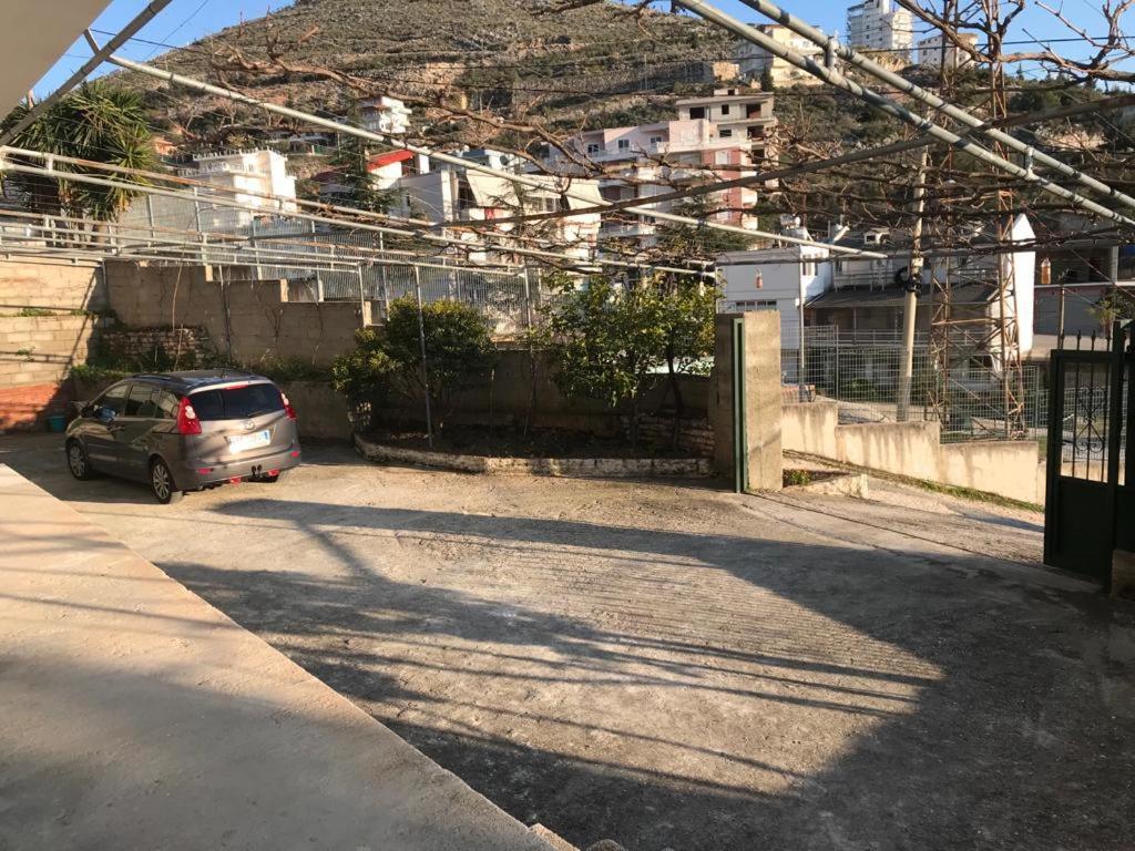 Stunning Sea View Apartments Sarande Phòng bức ảnh